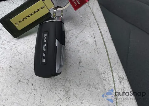 2023 Ram 1500 Tradesman 4X4 6'4 Box z USA, uszkodzony, nr VIN 1C6RRFCG0PN671343